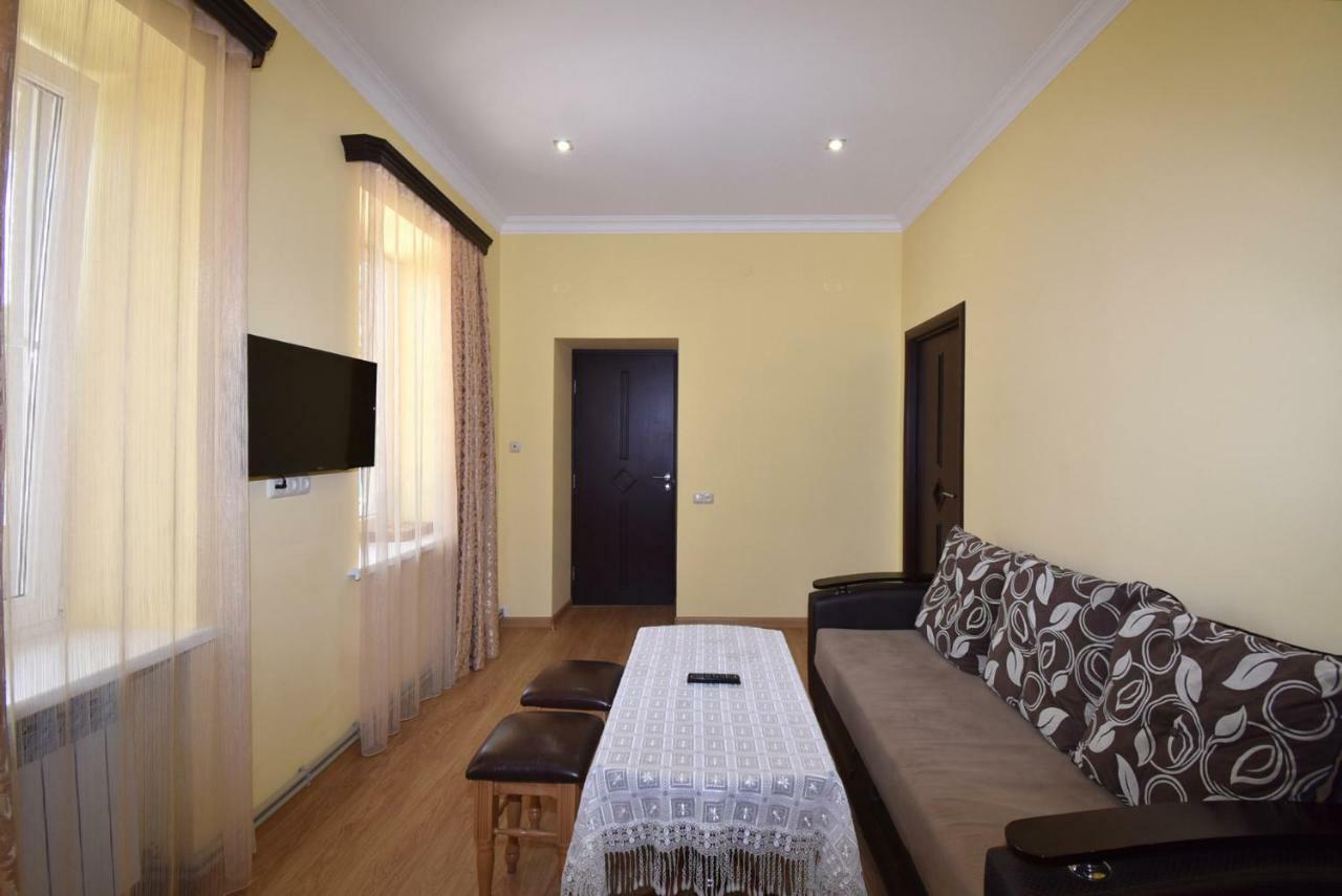 Guest House Arsan ツァグカゾール エクステリア 写真